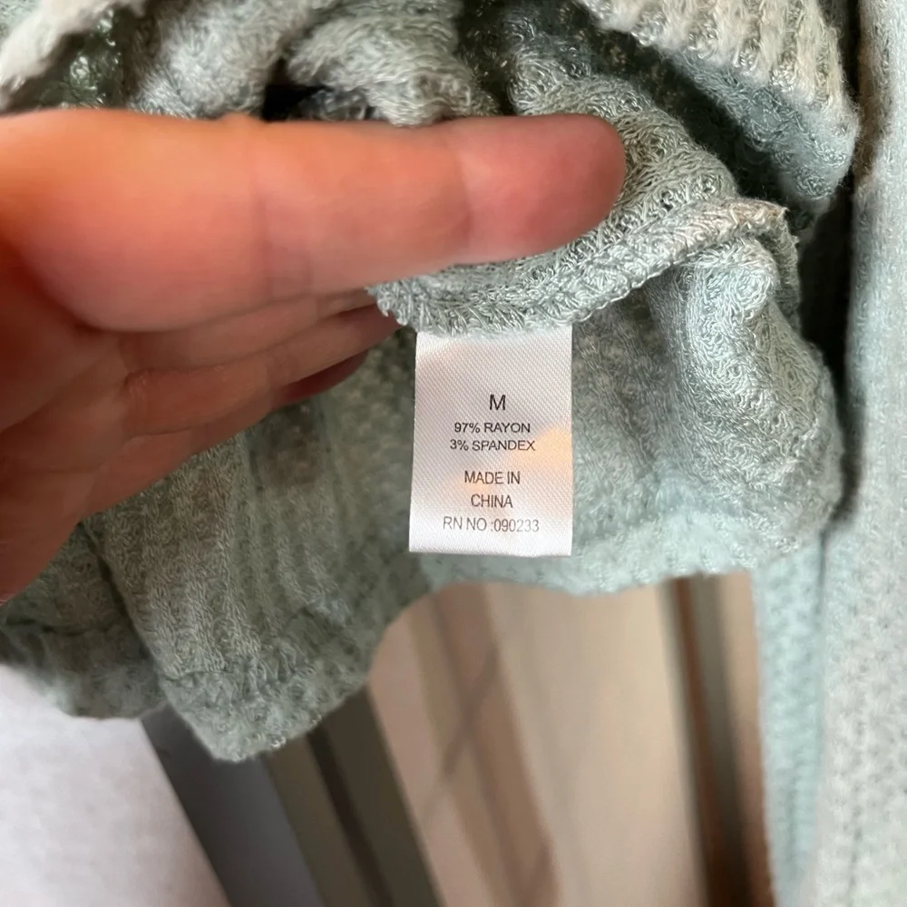 PAC Cares by PacSun Soft long sleeved top in sea foam green - Picture 4 of 4